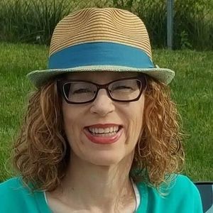 Meet your Posher, Sandy